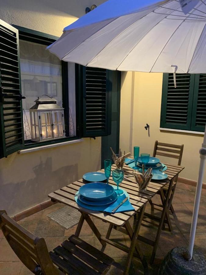 Raffinata Taverna Con Camino Cala Liberotto Bagian luar foto