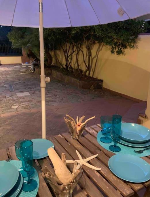 Raffinata Taverna Con Camino Cala Liberotto Bagian luar foto