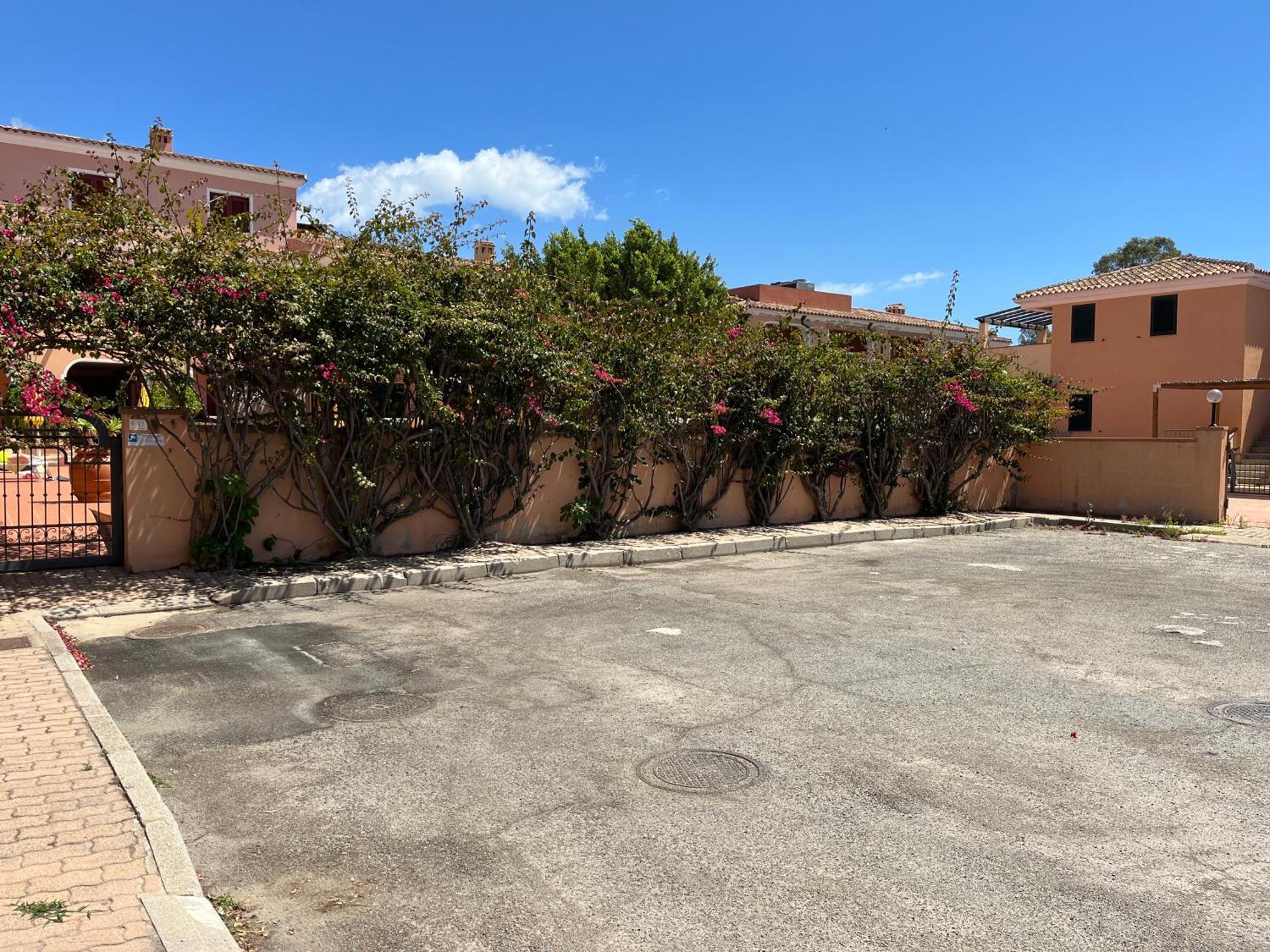 Raffinata Taverna Con Camino Cala Liberotto Bagian luar foto